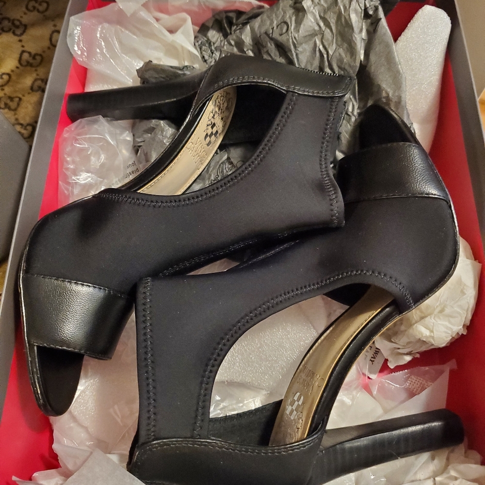 Vince Camuto Scubannappa Angel black sandals